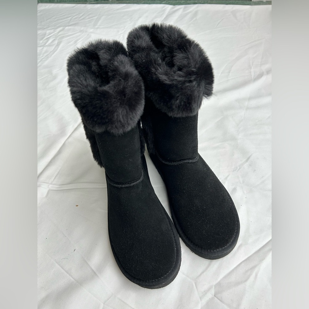 Black Fur-Lined Boots